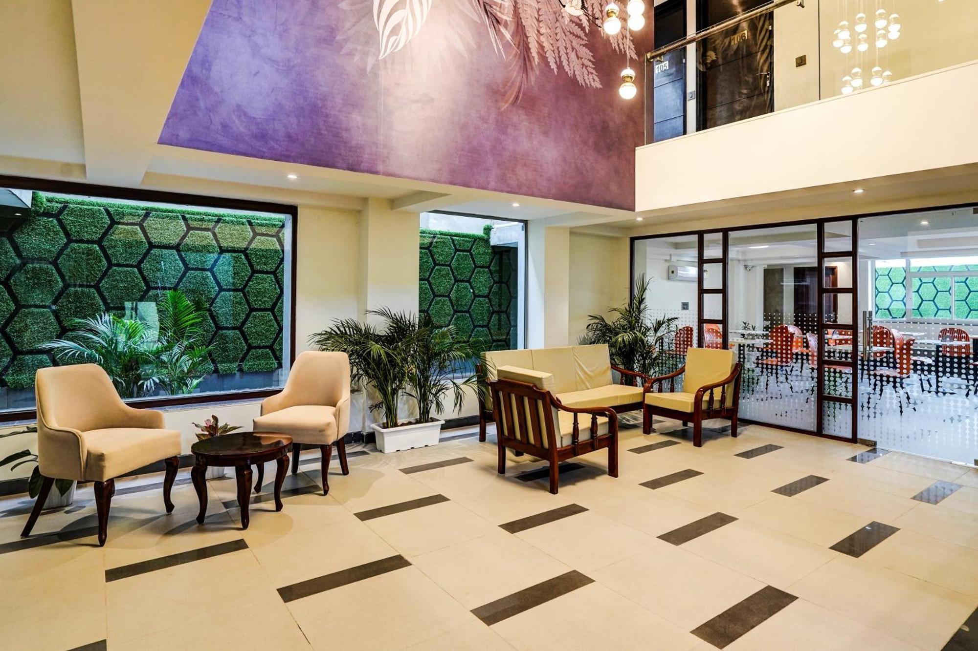 Hotel O Parkinn Gurgaon Zewnętrze zdjęcie